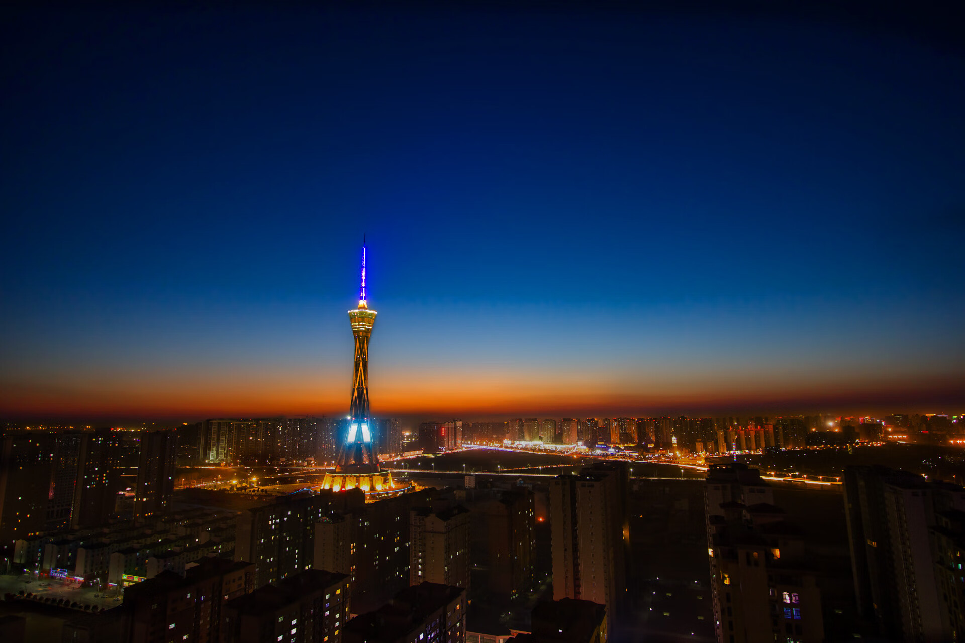 开云网页版-英超焦点战火热开启，冠军宝座谁属？，9495英超冠军